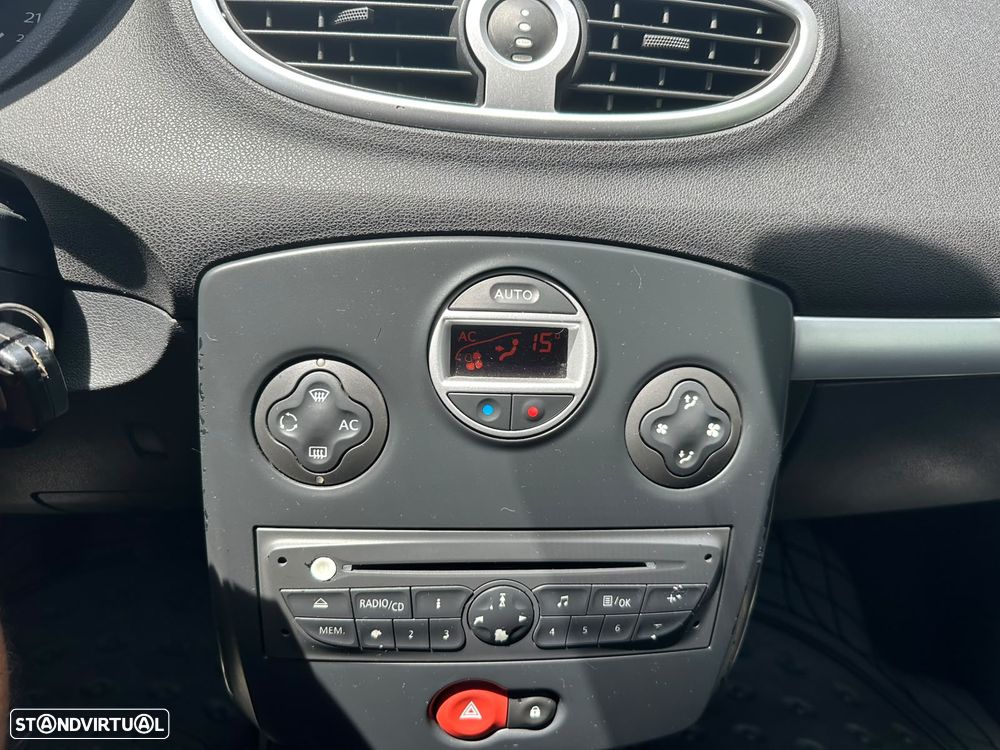 Renault Clio 1.2 16V Dynamique - 12