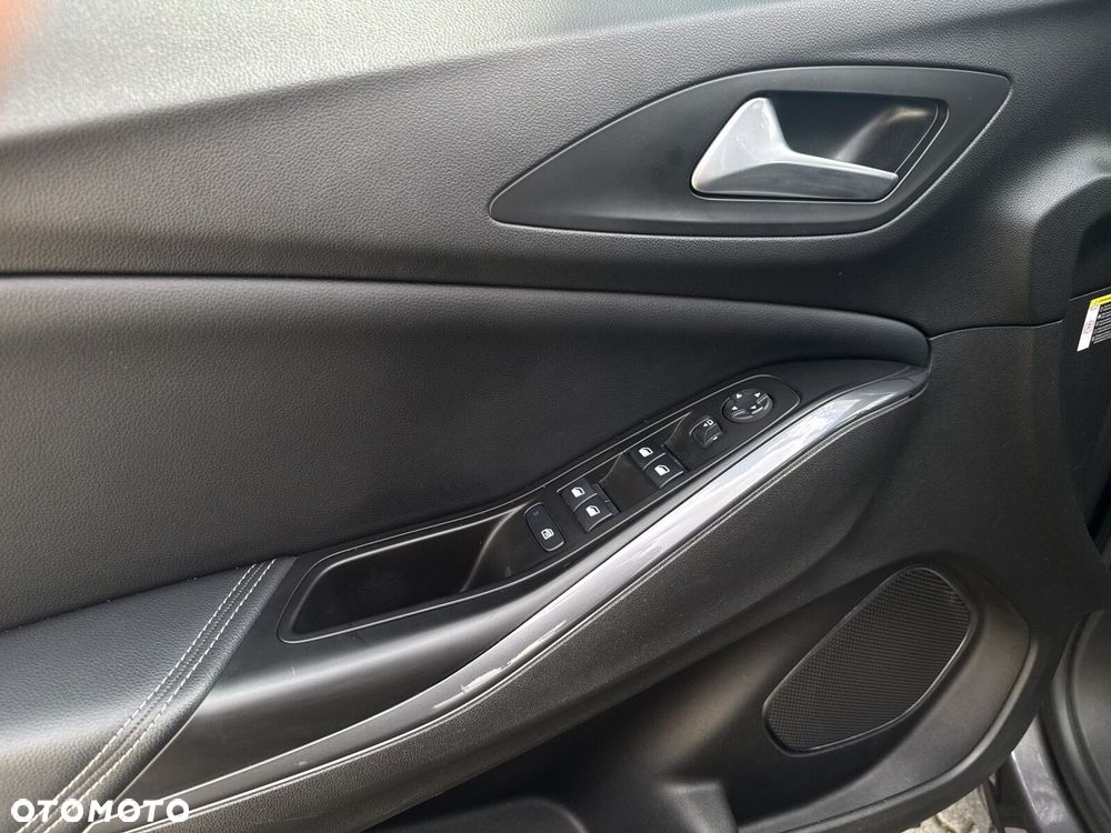 Opel Grandland X - 11