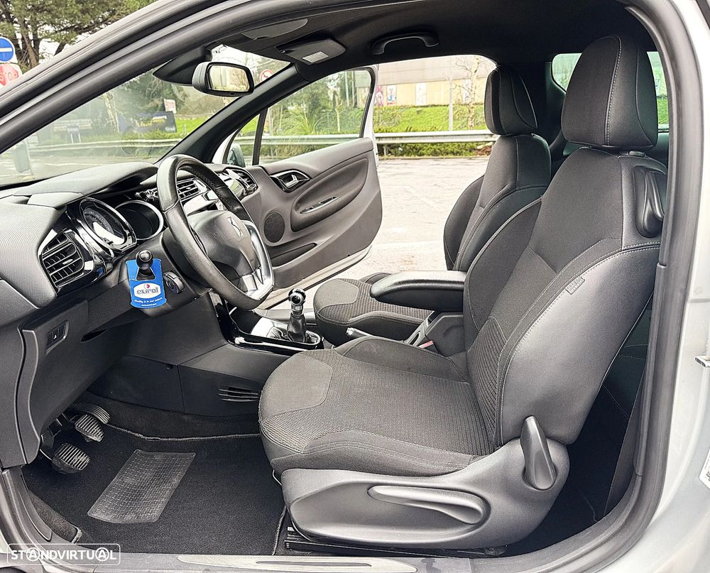 Citroën DS3 1.6 HDi Airdream So Chic - 13