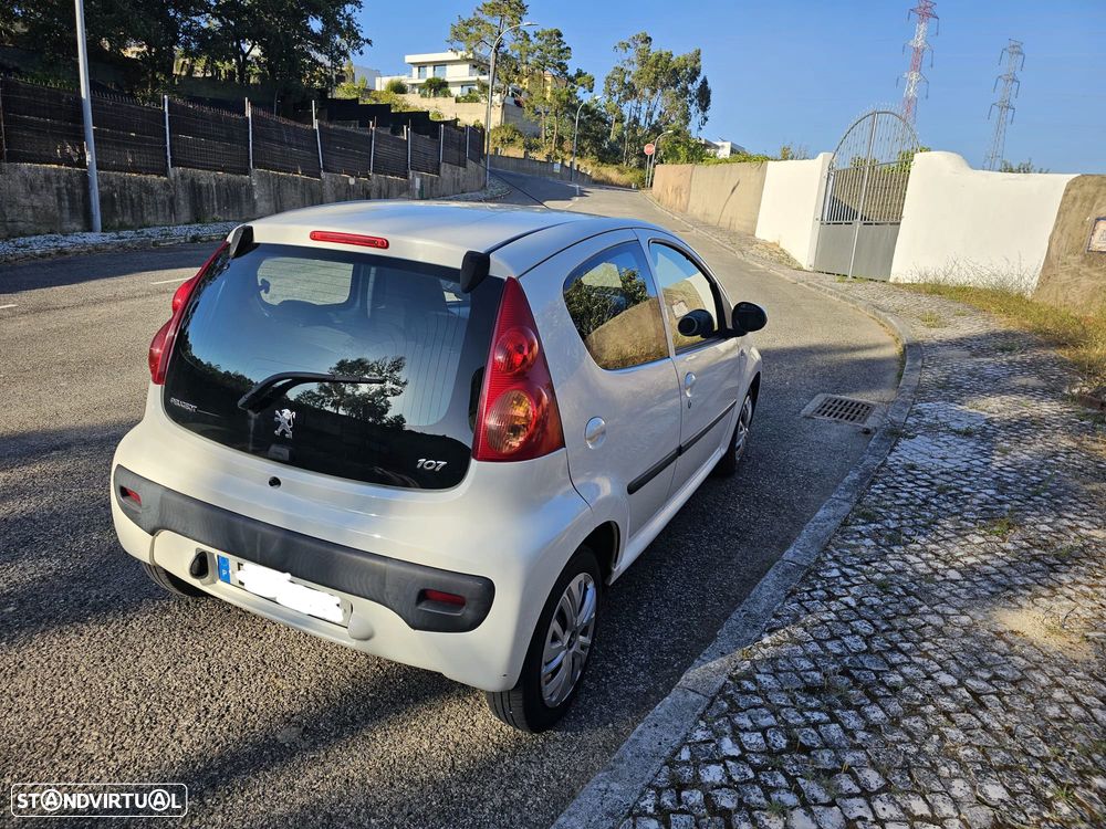 Peugeot 107 1.0 Urban - 3