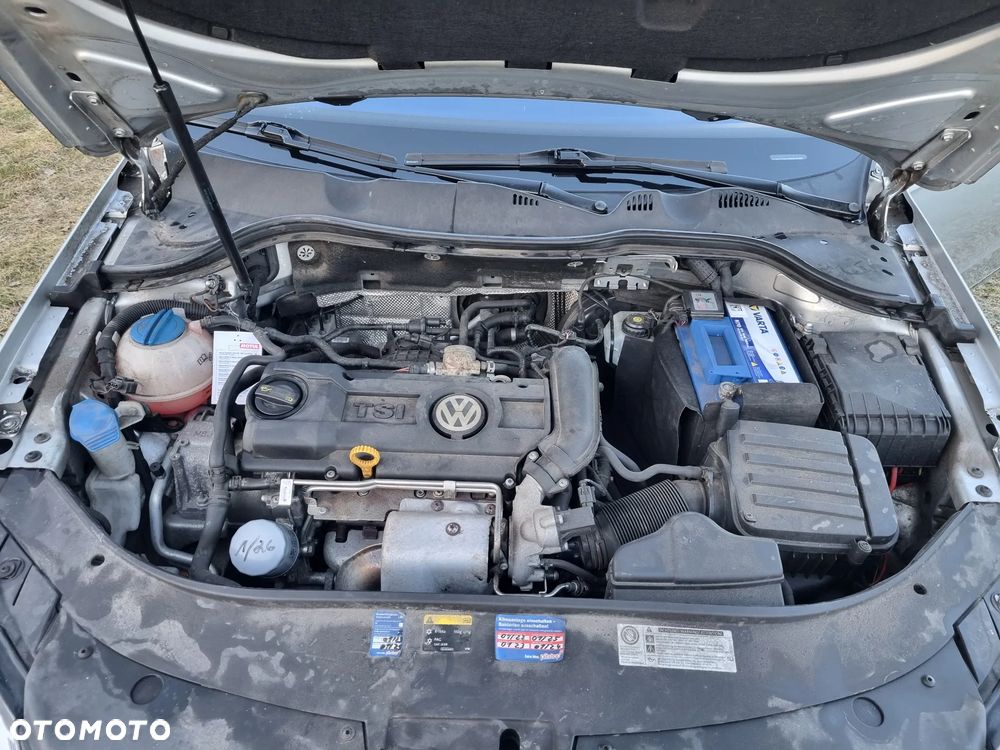 Volkswagen Passat - 15