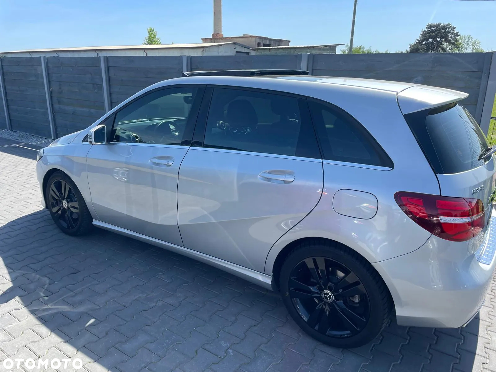 Mercedes-Benz Klasa B 250 4Matic 7G-DCT AMG Line - 4