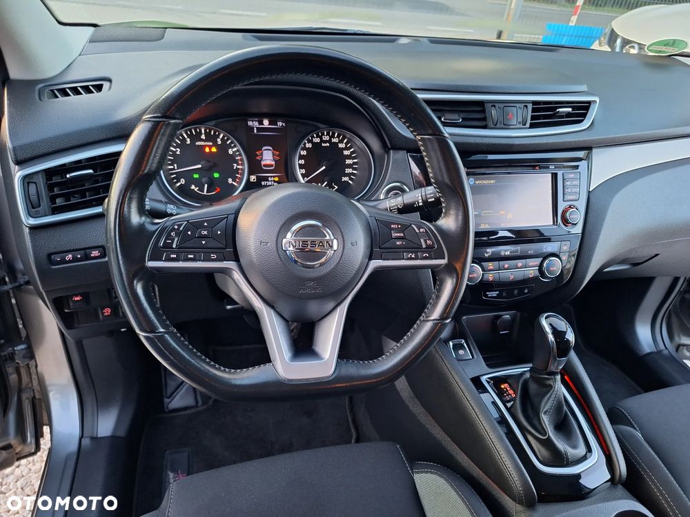 Nissan Qashqai 1.2 DIG-T N-Connecta Xtronic - 16