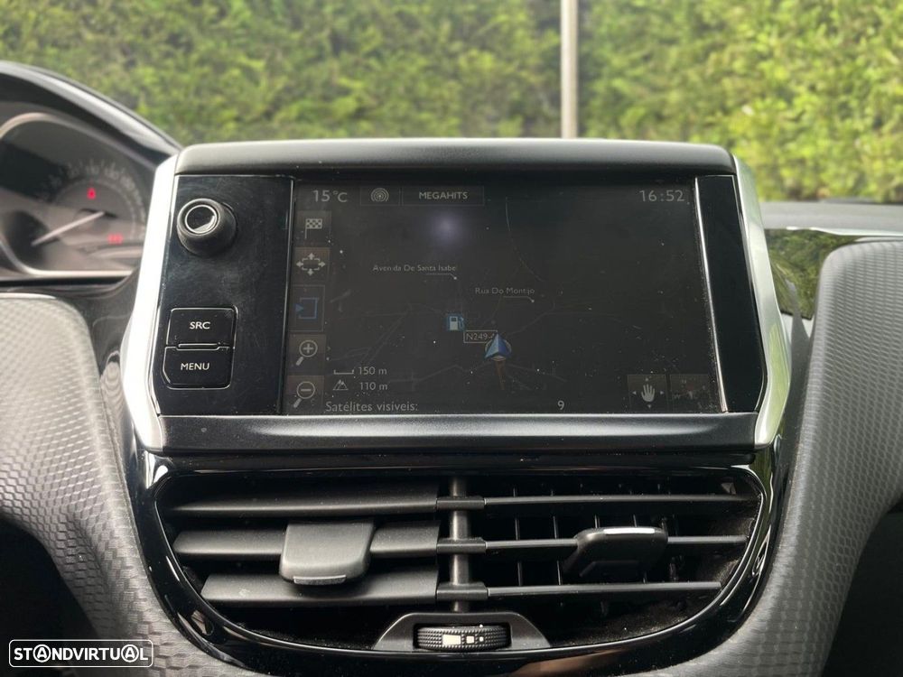 Peugeot 2008 1.2 PureTech Allure - 11