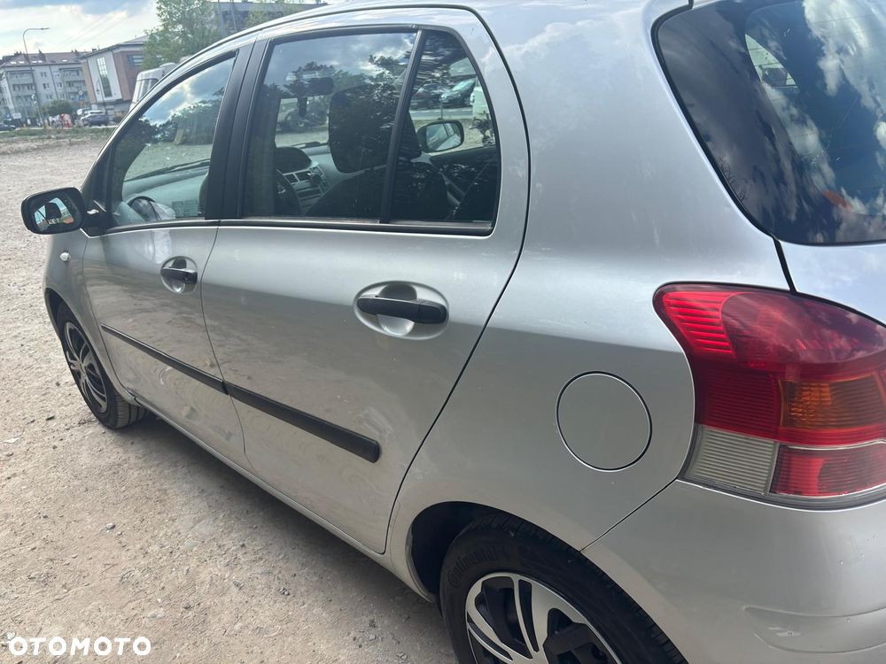 Toyota Yaris 1.33 Luna - 7