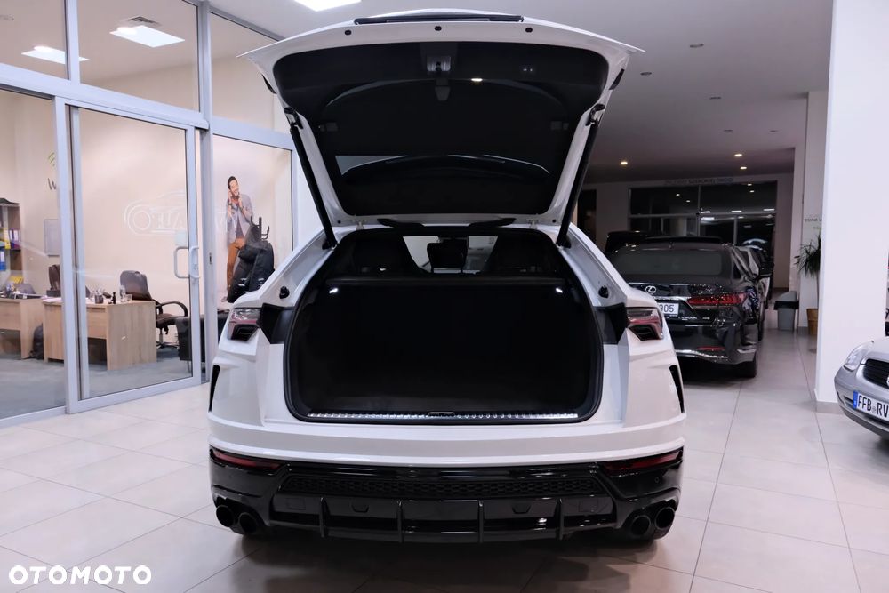 Lamborghini Urus - 37