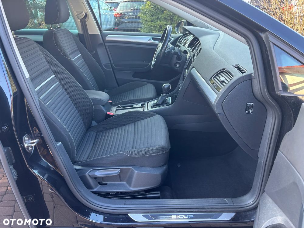 Volkswagen Golf 1.4 TSI BlueMotion Technology DSG Cup - 25