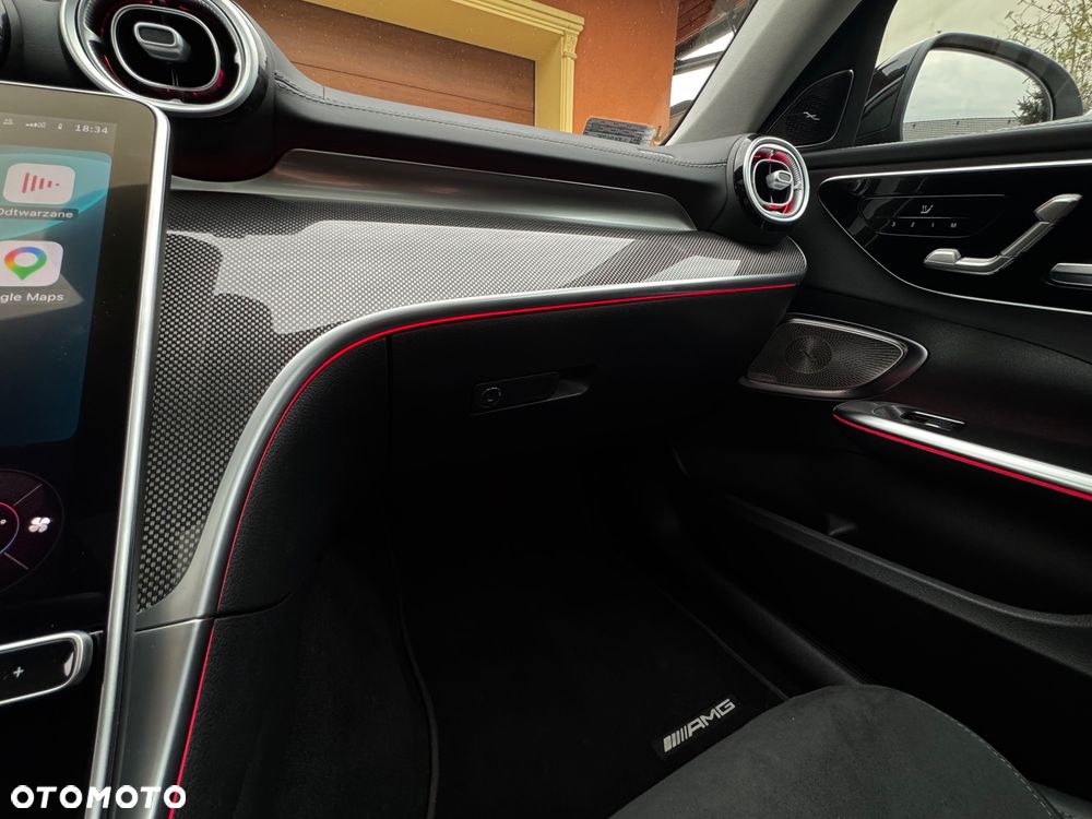 Mercedes-Benz Klasa C 180 mHEV AMG - 28