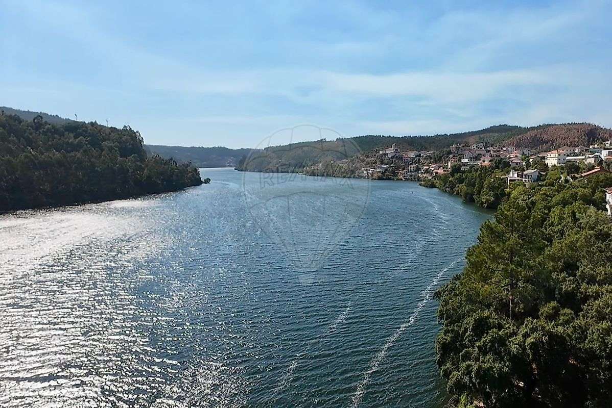 Terreno  para venda - Grande imagem: 2/4