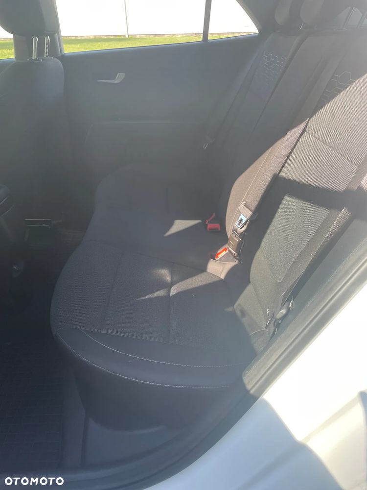 Kia Rio 1.2 L - 4