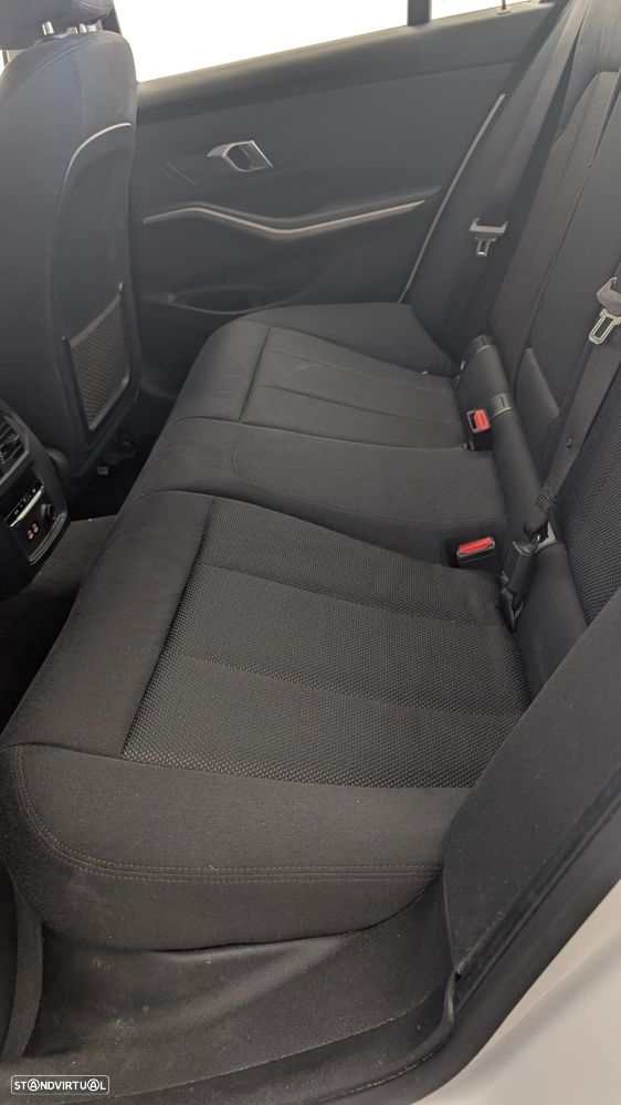 BMW 330 e Auto - 16
