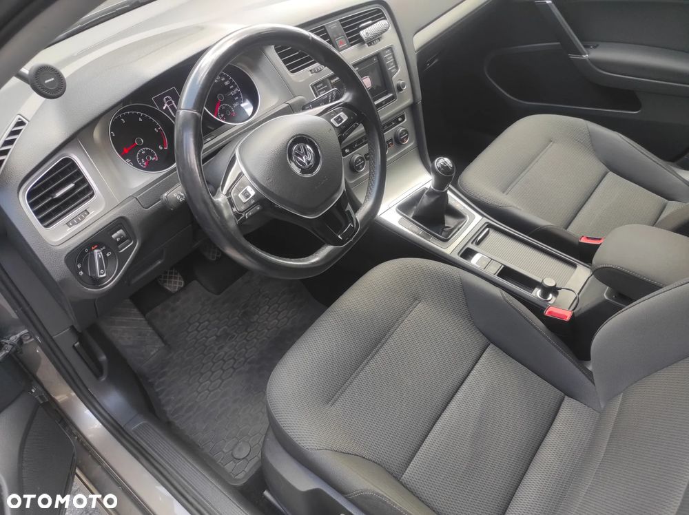 Volkswagen Golf 1.6 TDI BMT Comfortline - 12