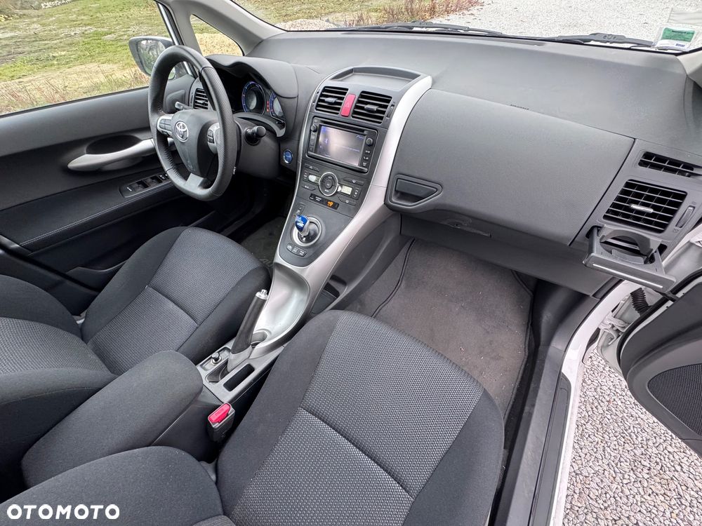 Toyota Auris 1.8 HSD Luna - 12