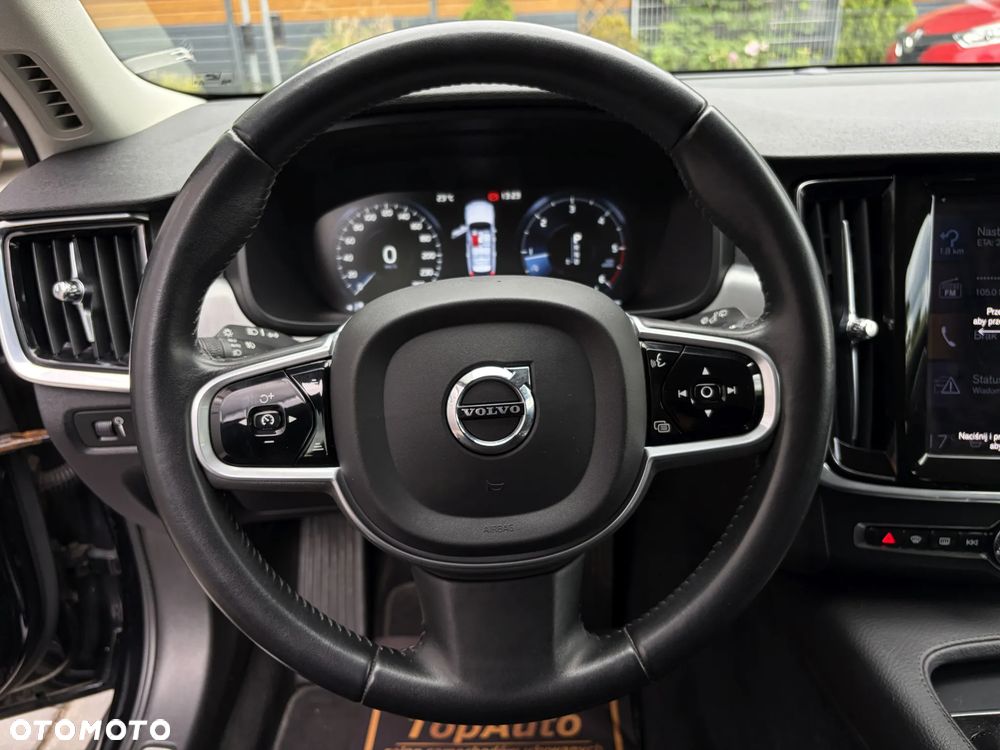 Volvo V90 D4 Geartronic Momentum Pro - 22