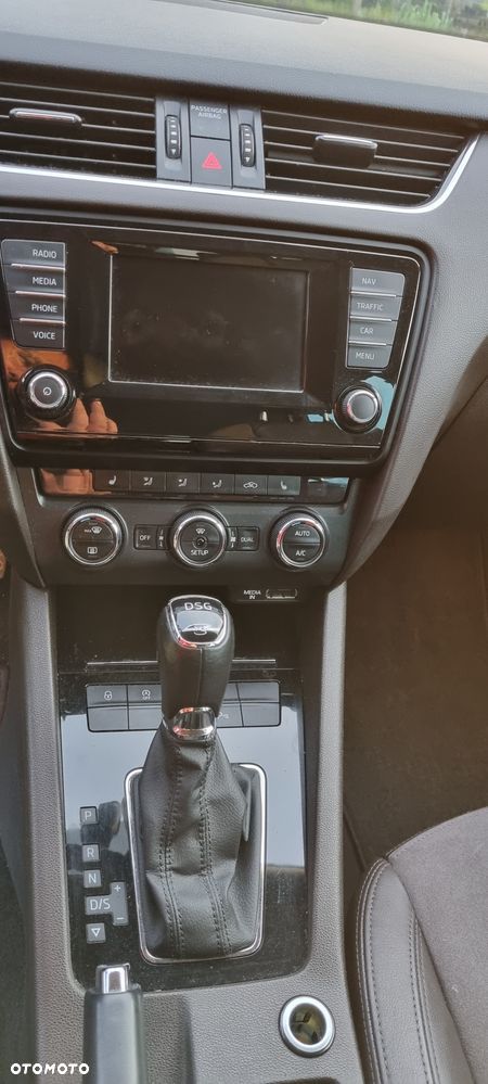 Skoda Octavia 2.0 TDI L&K DSG - 8