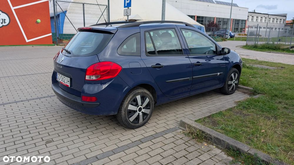 Renault Clio 1.2 16V Alize - 2