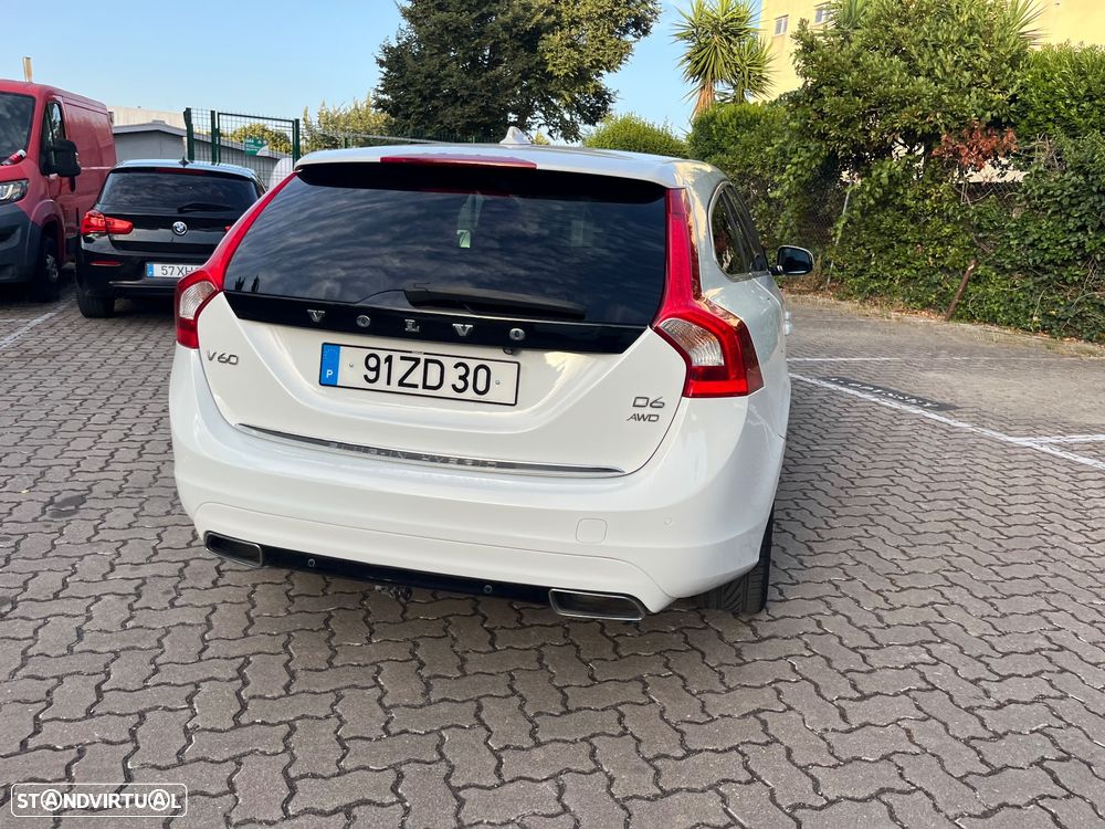 Volvo V60 D6 Plug-In-Hybrid AWD Geartronic Pure Limited - 14