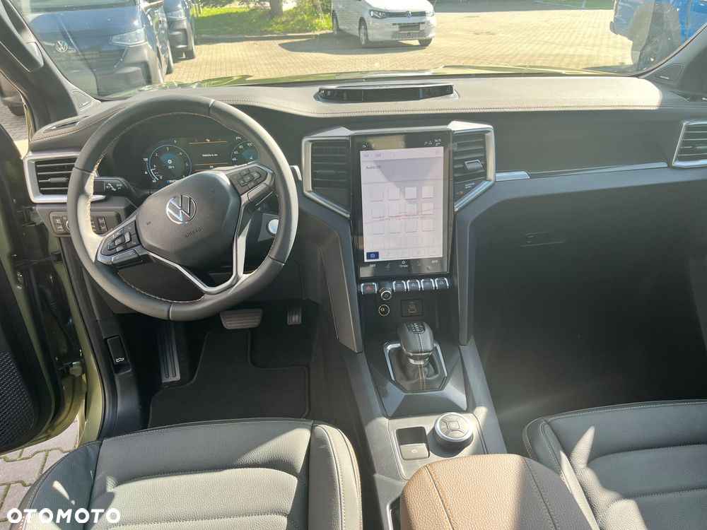 Volkswagen Amarok - 14