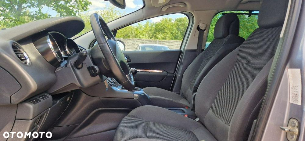 Peugeot 5008 - 21