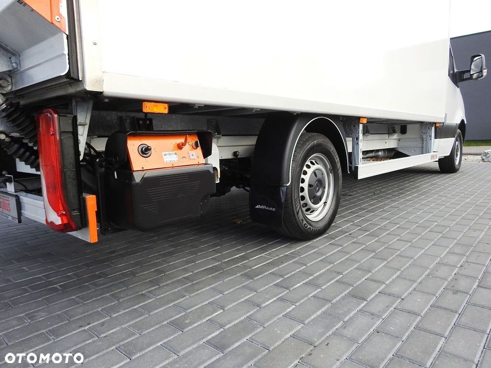 Mercedes-Benz SPRINTER KONTENER WINDA 8 PALET KLIMATYZACJA  150KM - 17