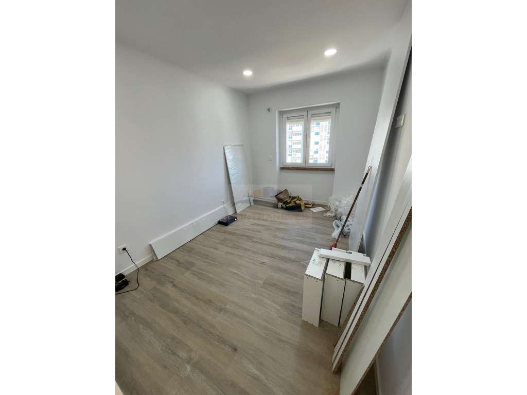 Excelente e Generoso T2+1, com Logradouro e totalmente remodelado n... - Grande imagem: 4/17