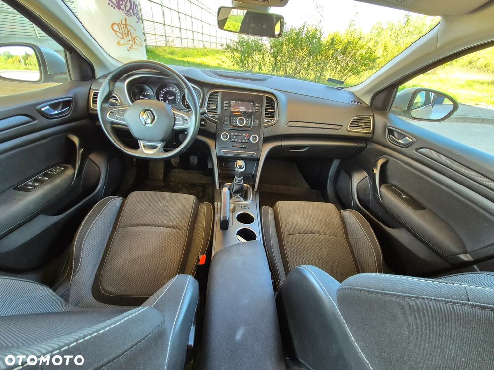 Renault Megane 1.5 Blue dCi Zen - 5