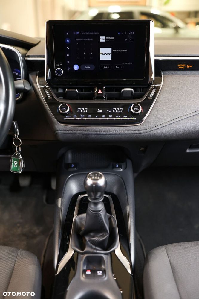 Toyota Corolla - 25