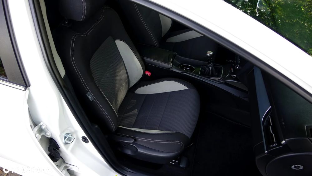 Toyota Avensis 2.0 D-4D Prestige - 13