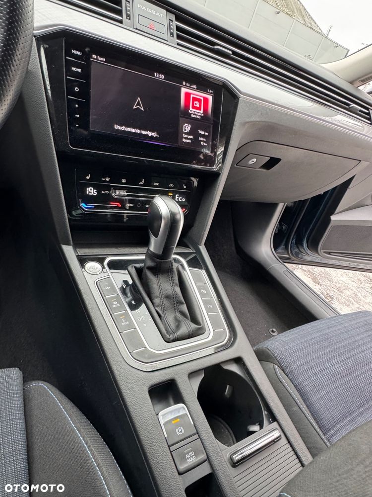 Volkswagen Passat - 14