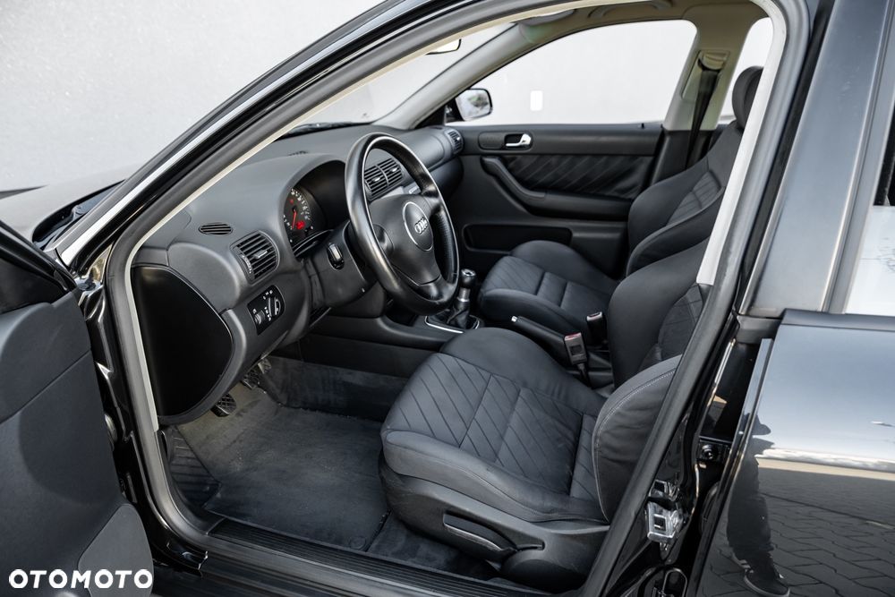 Audi A3 Sportback - 16