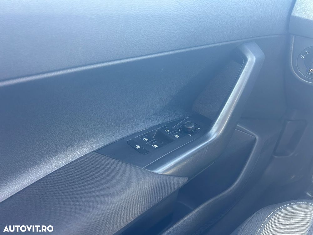 Volkswagen Polo 1.0 TSI DSG Life - 26