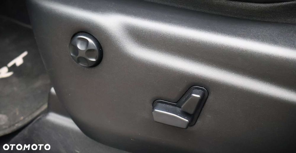 Jeep Grand Cherokee - 16