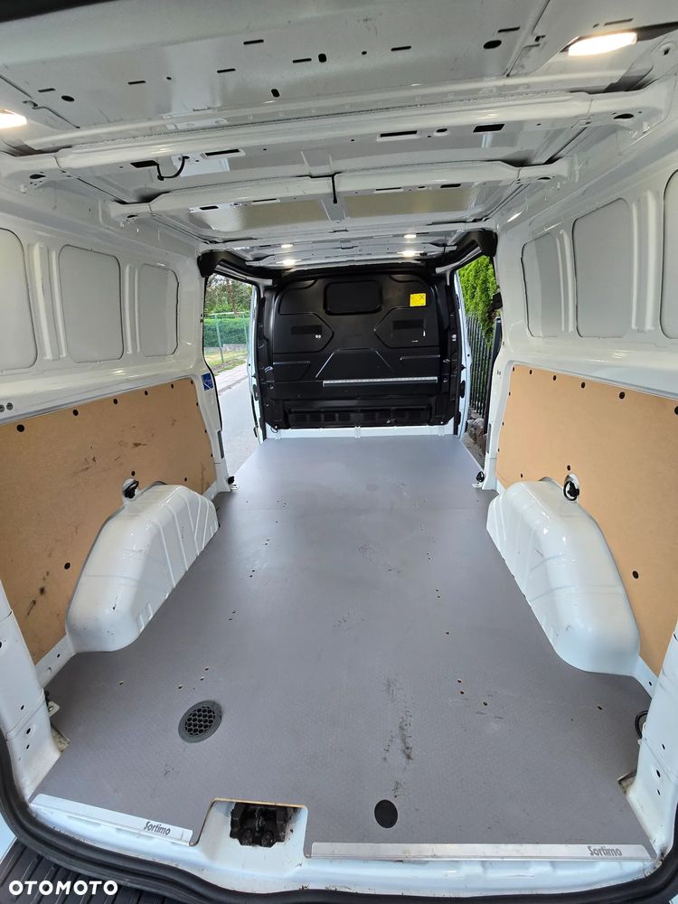 Ford Transit L2H2 VA Autm Limited - 25