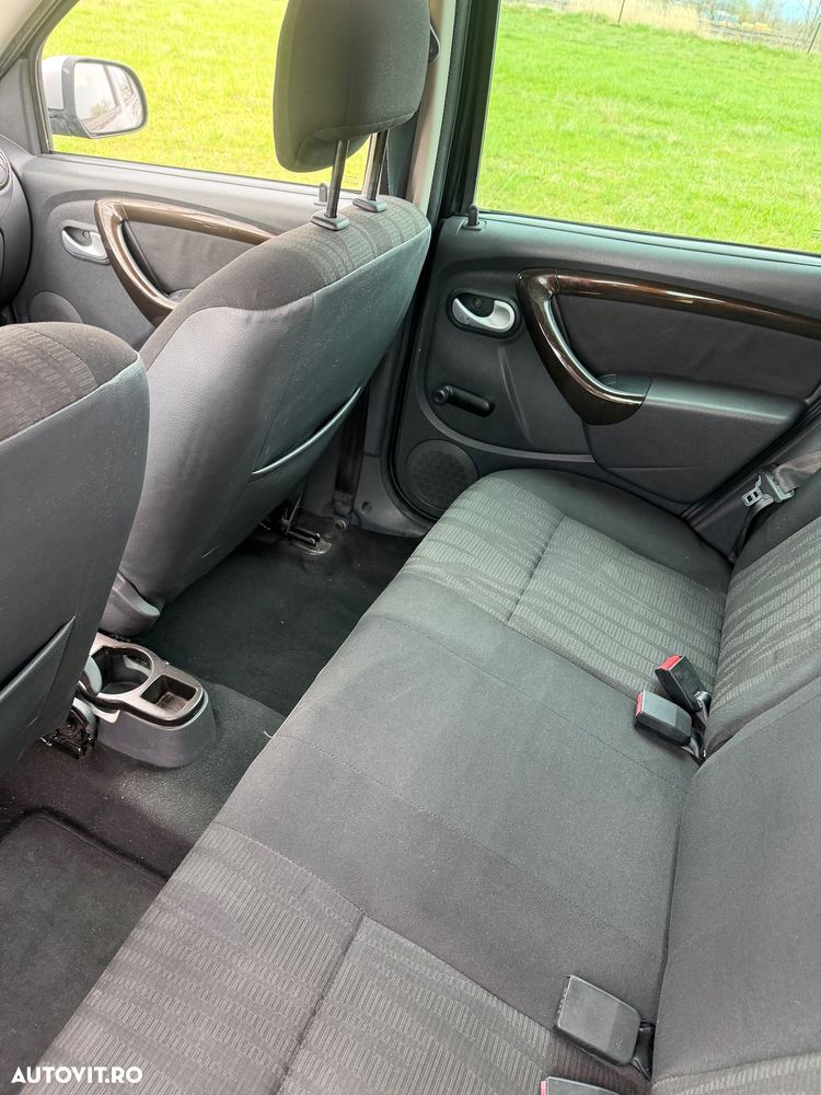 Dacia Duster dCi 110 FAP 4x4 Destination - 8