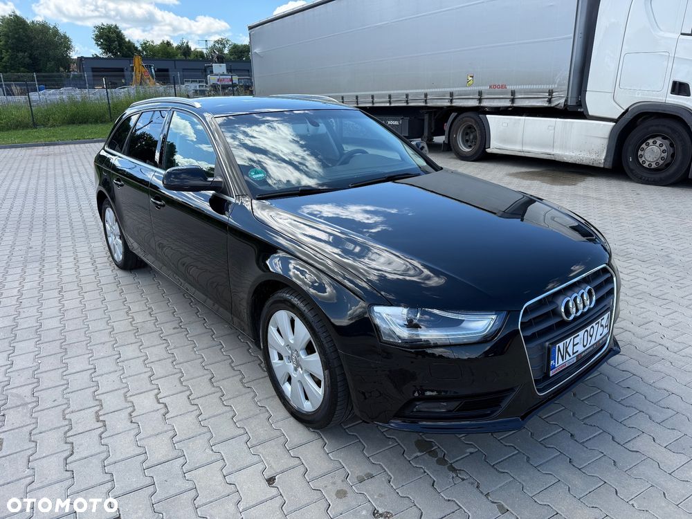 Audi A4 Avant 2.0 TDI ultra design - 16
