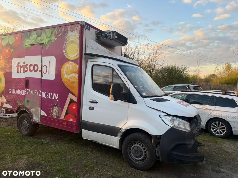 Mercedes-Benz Sprinter - 2