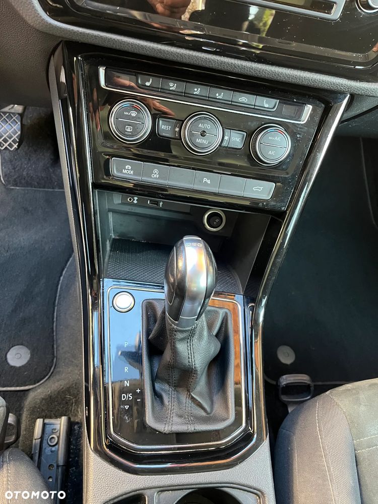 Volkswagen Touran 1.4 TSI BMT Highline DSG - 10