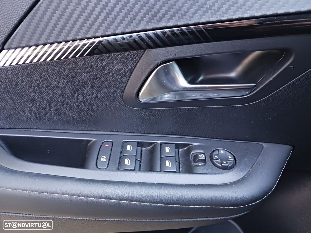 Peugeot 208 1.2 Hybrid Allure e-DCS6 - 20