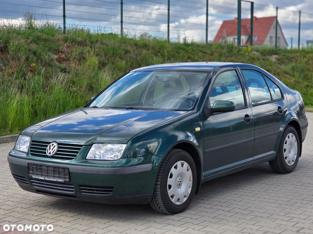 Volkswagen Bora - 1
