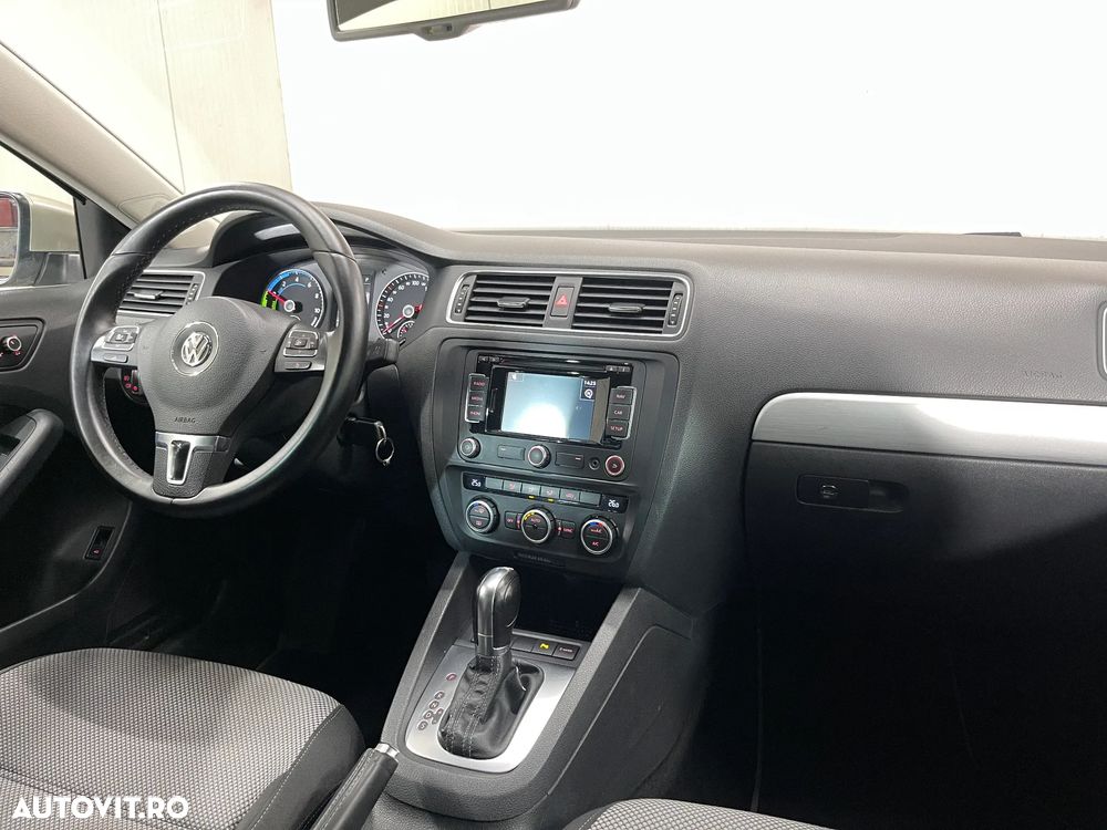 Volkswagen Jetta 1.4 TSI DSG Highline - 9
