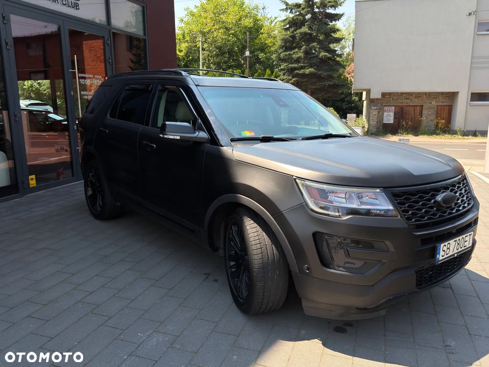 Ford Explorer - 13