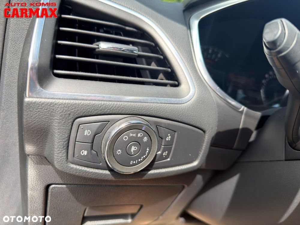 Ford Galaxy - 22