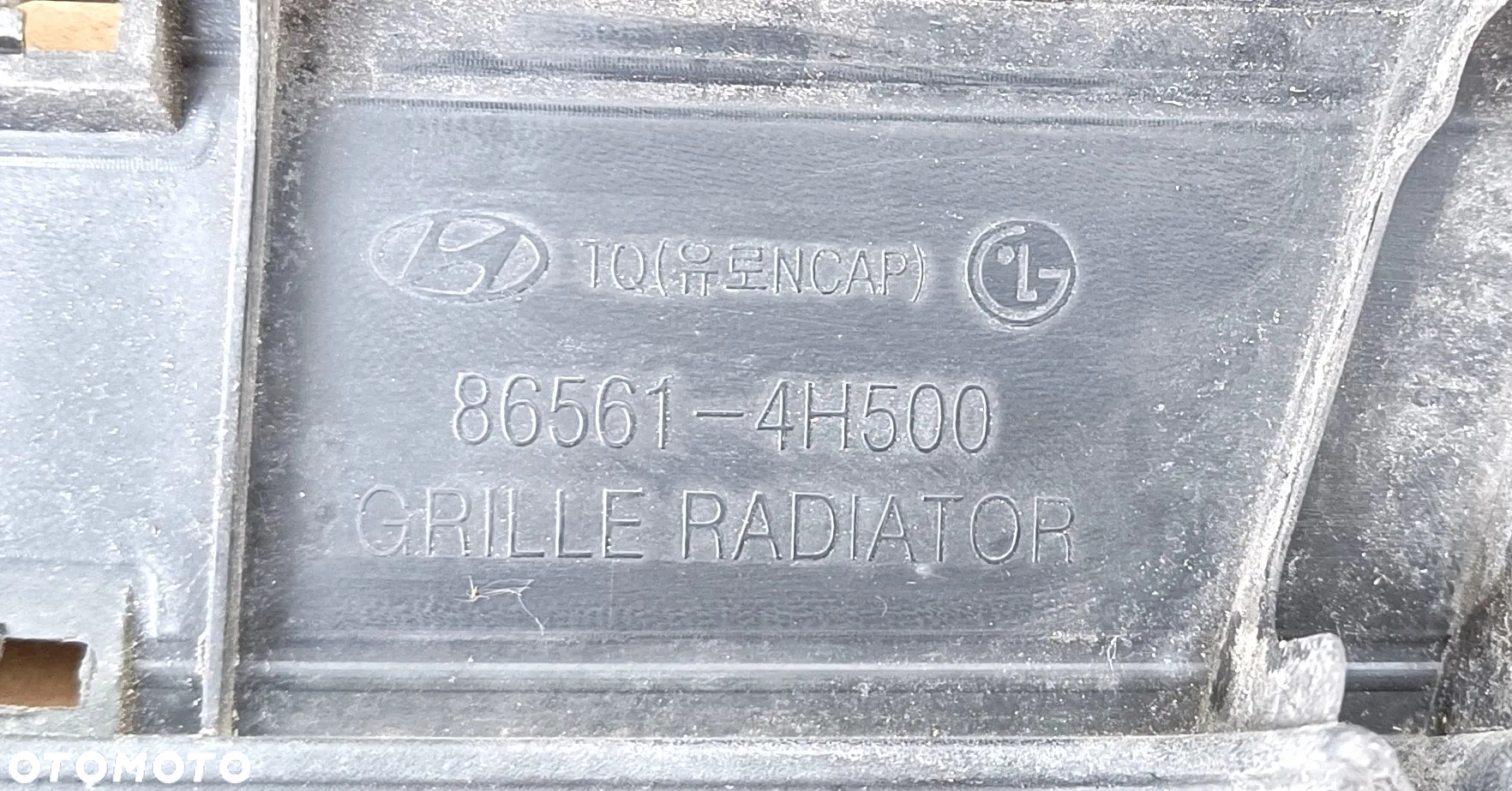 HYUNDAI H1 GRILL ATRAPA - 3