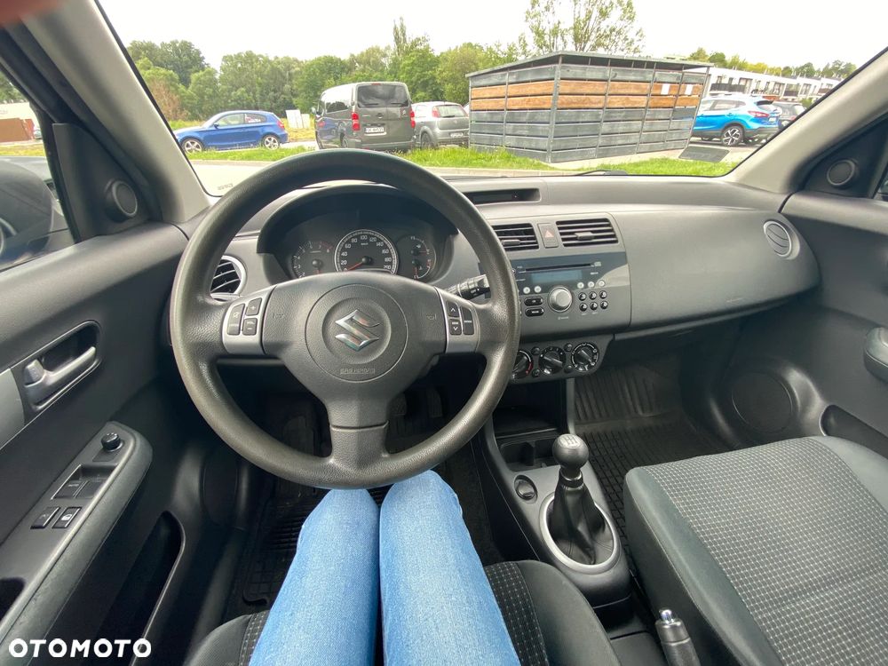 Suzuki Swift - 6
