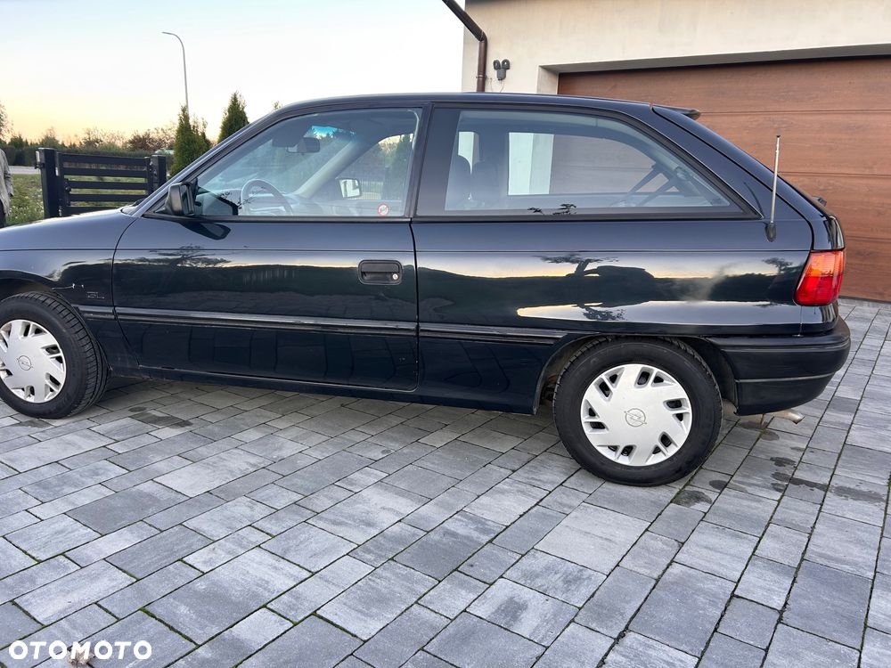 Opel Astra 1.4 GL - 5