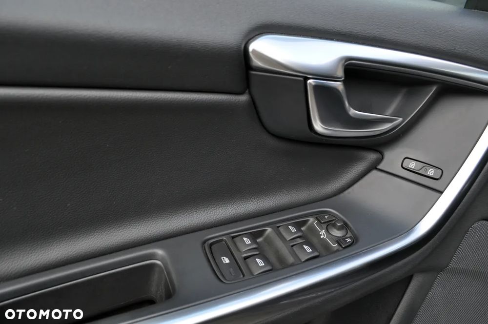 Volvo S60 - 17
