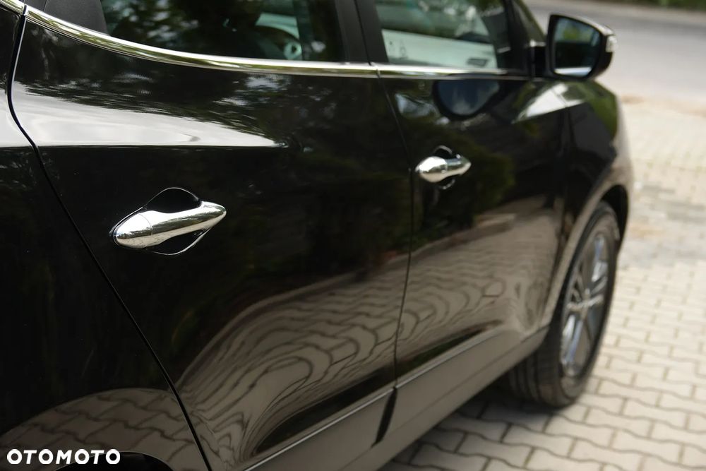Hyundai ix35 1.6 2WD Fifa World Cup Edition - 17