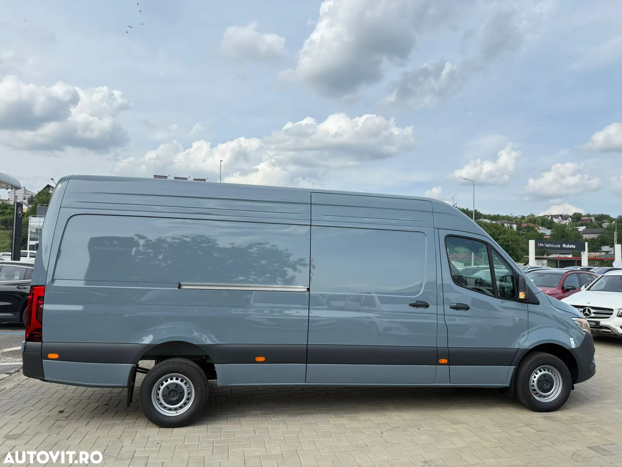 Mercedes-Benz Sprinter - 9