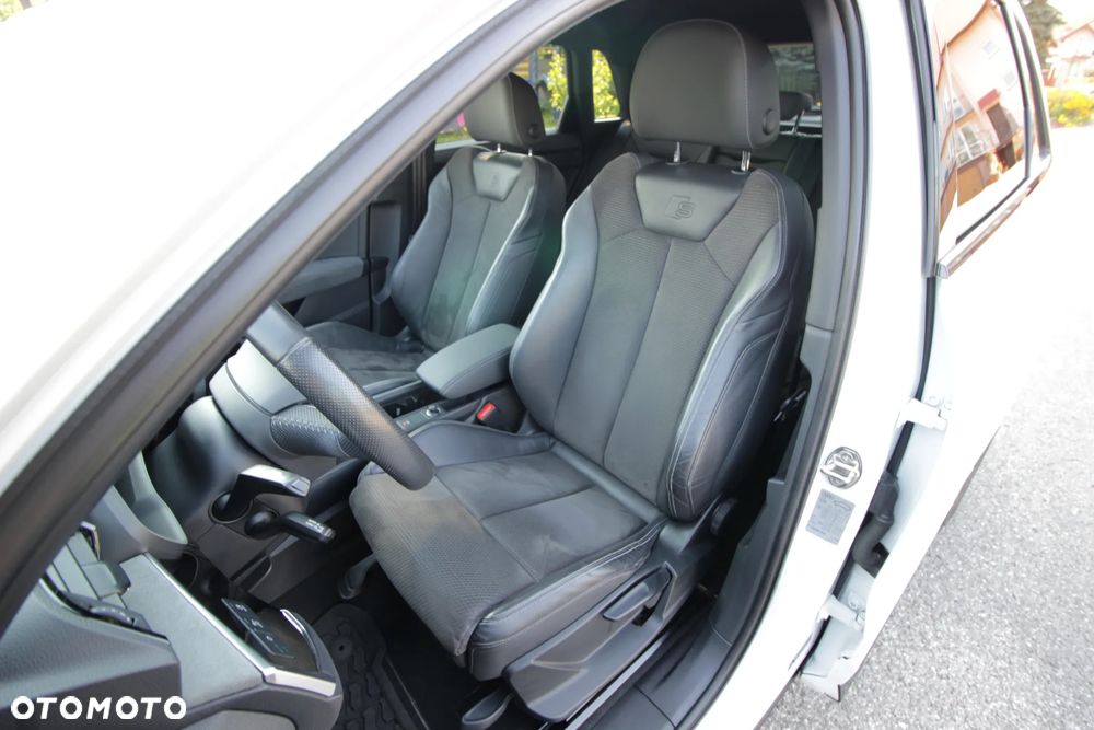 Audi Q3 40 TDI Quattro S Line S tronic - 17