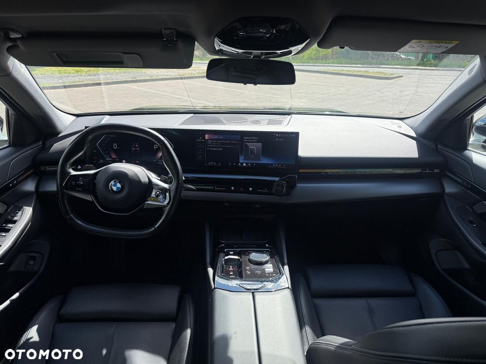 BMW Seria 5 520d xDrive - 11